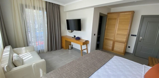 Yalıpark Beach Hotel