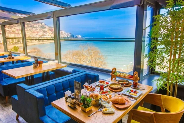 Sinema Hotel