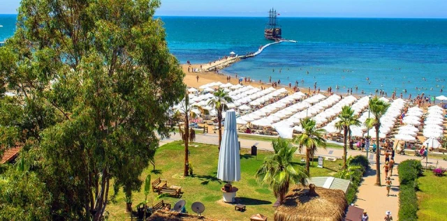 Larissa Beach Club Side