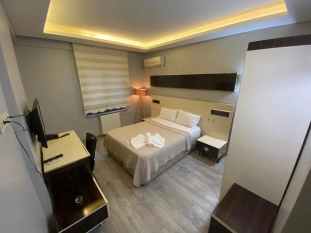 Grand 53 Hotel