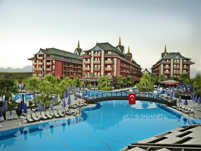 Siam Elegance Hotels & Spa