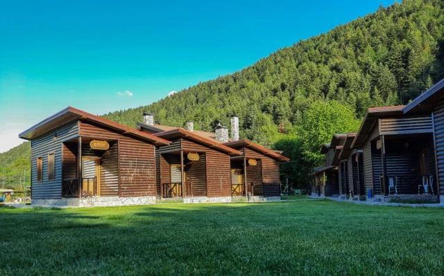 Abant Bahçeli Köşk