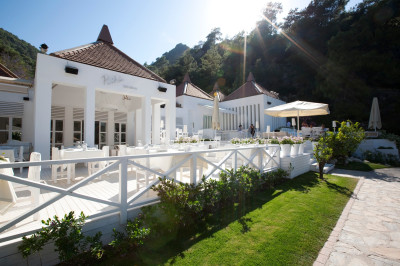 Hillside Beach Club