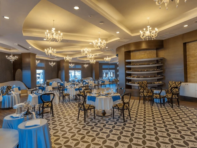 Kirman Belazur Resort & Spa