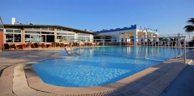 Sun and Sea Beach Hotel