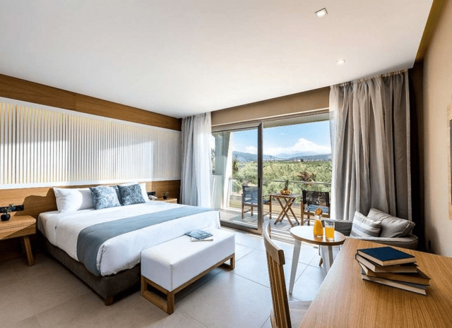 Costa Luvi Hotel & Suites