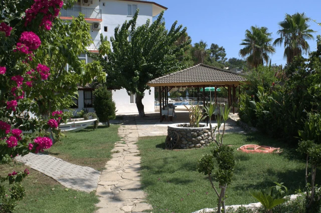 Oranj Ranch Hotel