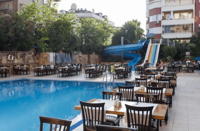 Club Big Blue Suite Hotel