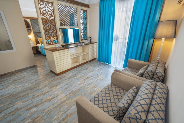 Club Big Blue Suite Hotel