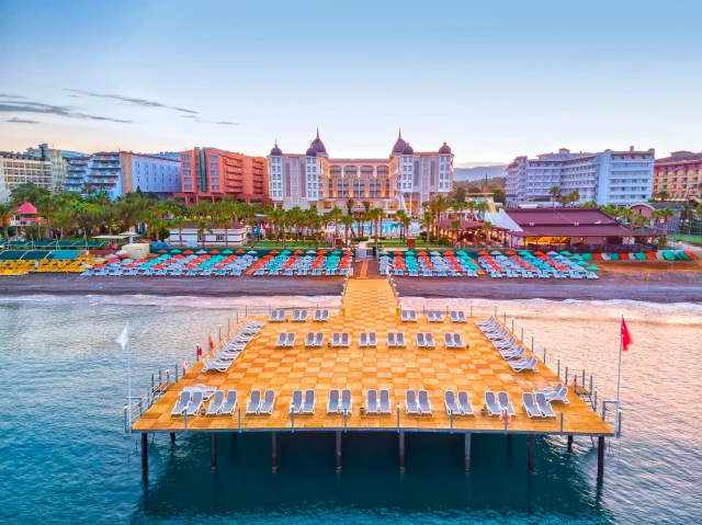 Kirman Sidera Luxury & Spa