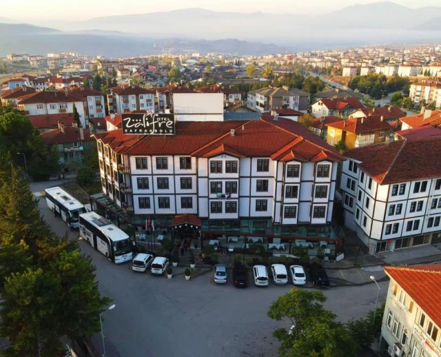Zalifre Hotel