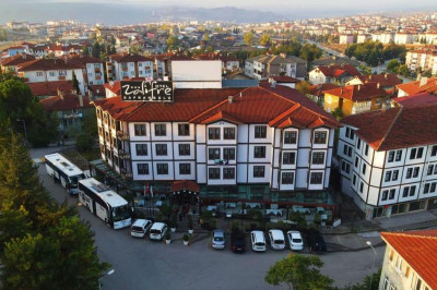 Zalifre Hotel