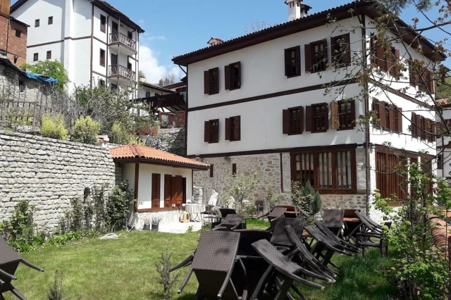 Safranbolu Çamlıca Konağı Çarşı Evi