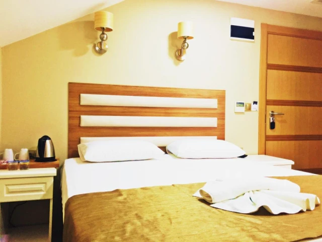 Feza Otel