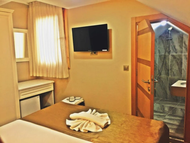 Feza Otel