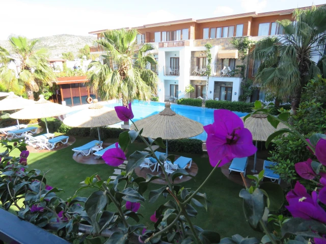 Liona Hotel