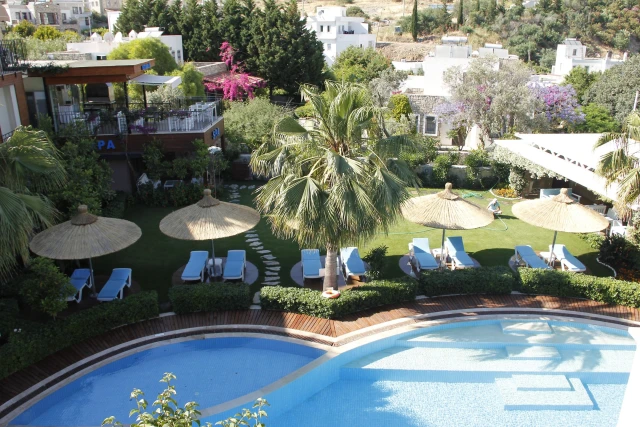 Liona Hotel