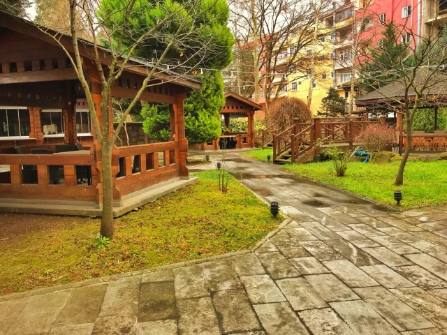 Sandal Hotel