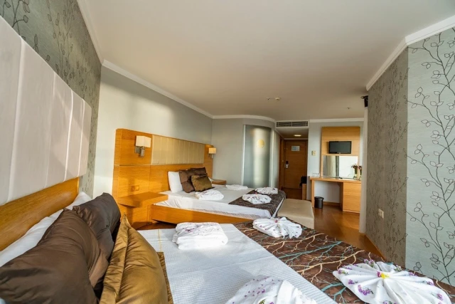 Maira Deluxe Resort Hotel
