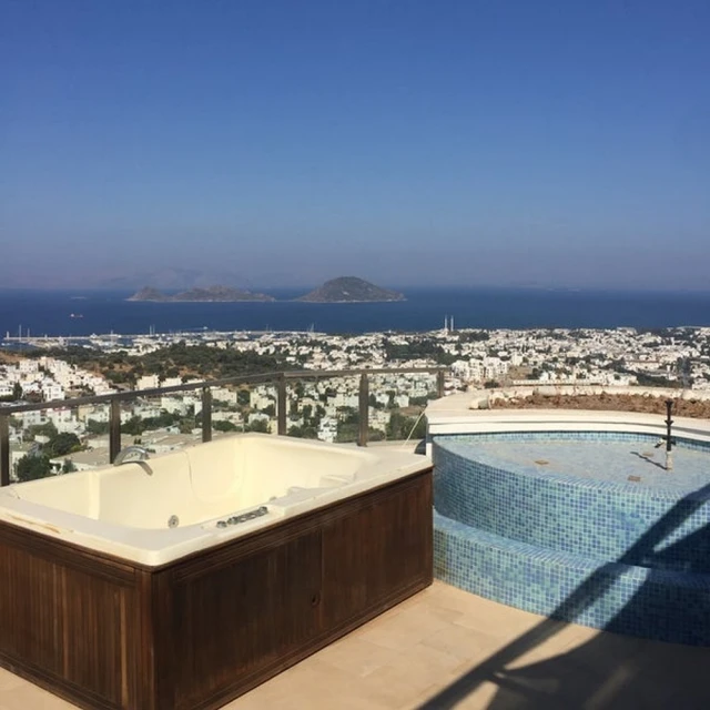 Maira Deluxe Resort Hotel