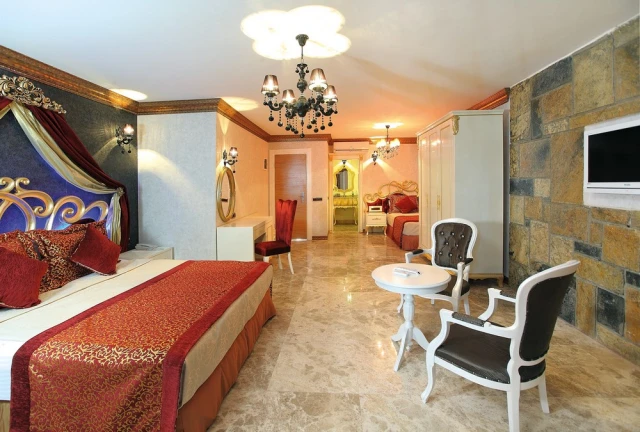 Camelot Boutique Hotel