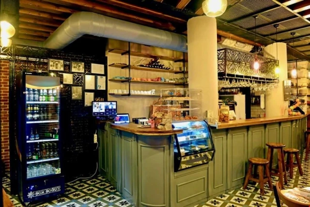 Lotus Cafe Apart