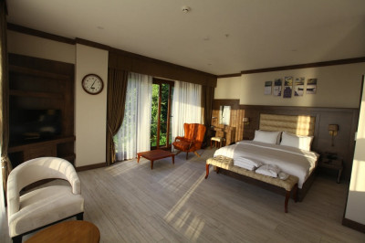 Şelale Otel