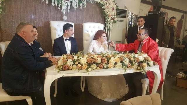 Tiyatral Nikah Sanatçısı