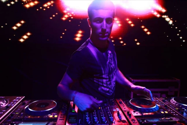 Dj Özgür Serttaş