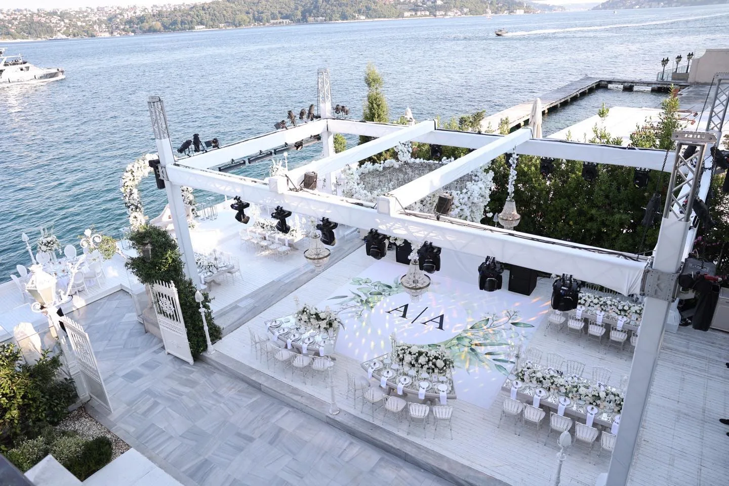 İstanbul'un En L&uuml;ks 20 D&uuml;ğ&uuml;n Mekanı ve Balo Salonu