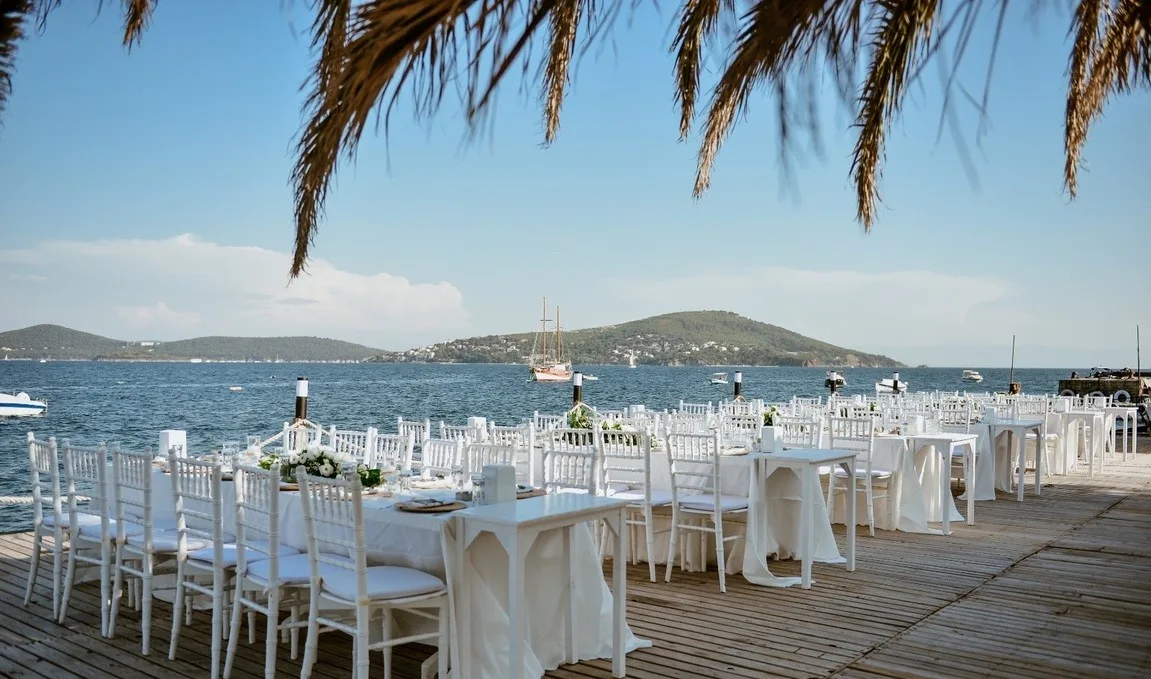 İstanbul'un En L&uuml;ks 20 D&uuml;ğ&uuml;n Mekanı ve Balo Salonu