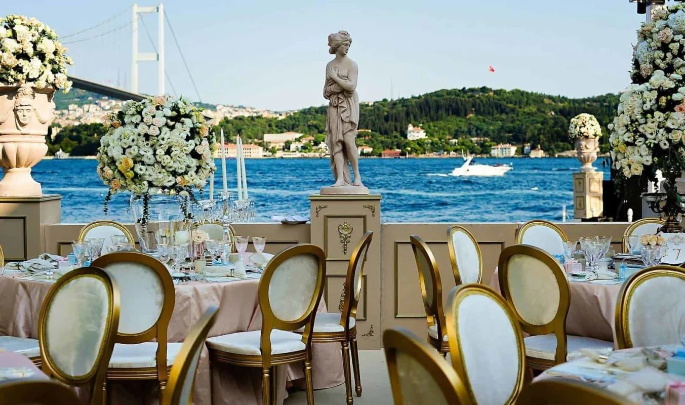İstanbul'un En L&uuml;ks 20 D&uuml;ğ&uuml;n Mekanı ve Balo Salonu