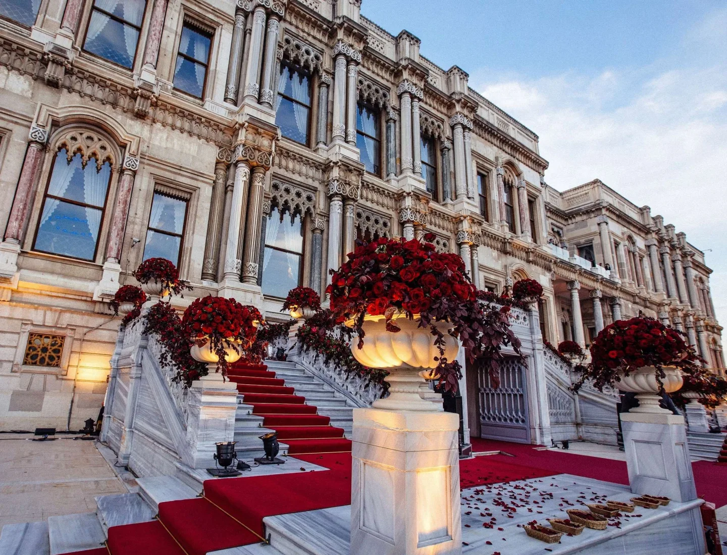 İstanbul Boğaz Manzaralı D&uuml;ğ&uuml;n Mekanları
